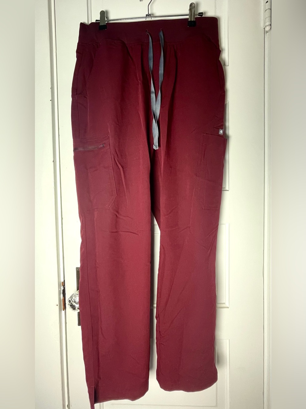 Figs Women’s Size Large Straight-Leg Kade Cargo Scrub Pants